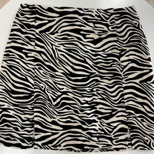 Eyeshadow Zebra Print Mini Skirt in Black and White